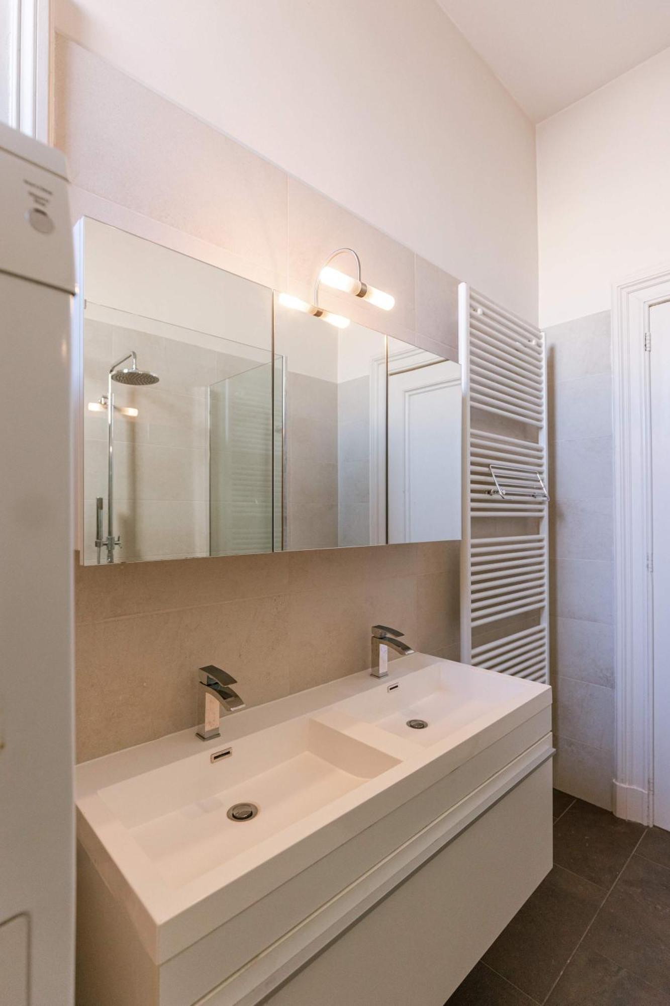Appartement Huswell - Cape Montigny - A Beautifully Renovated Historic In The Heart Of *